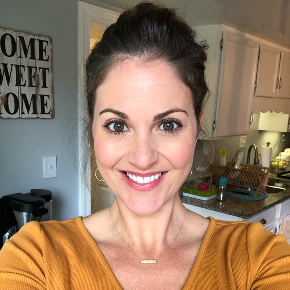 Meet your Posher, Lindsay - Picture 1 of 1